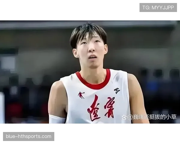 周琦这训练餐吃得比我家猫还干净，自律到让人怀疑他是不是偷偷开了养生直播间