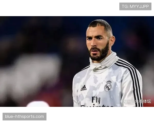 本泽马如何从被低估十年蜕变为世界顶级中锋